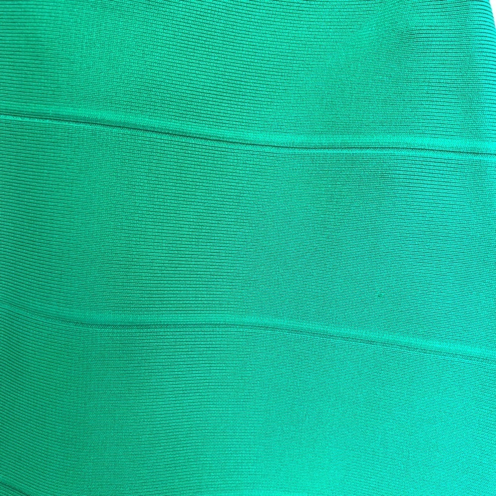 EUC BCBG 'Simone' Bandage Mini Skirt small emerald green perfect for holidays - Picture 6 of 6
